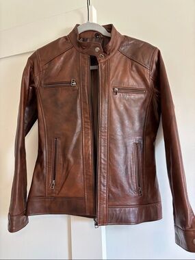 Classic Women's Brown Leather Jacket with Snap Collar
